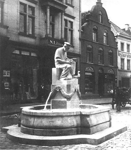 Historische Aufnahme des Weberbrunnens in Süchteln